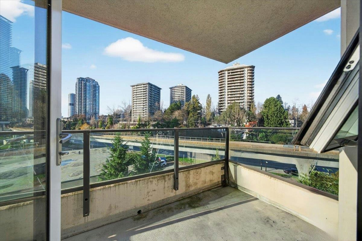 807-2200 Douglas Road, Burnaby, BC, V5C 5A7 - 22