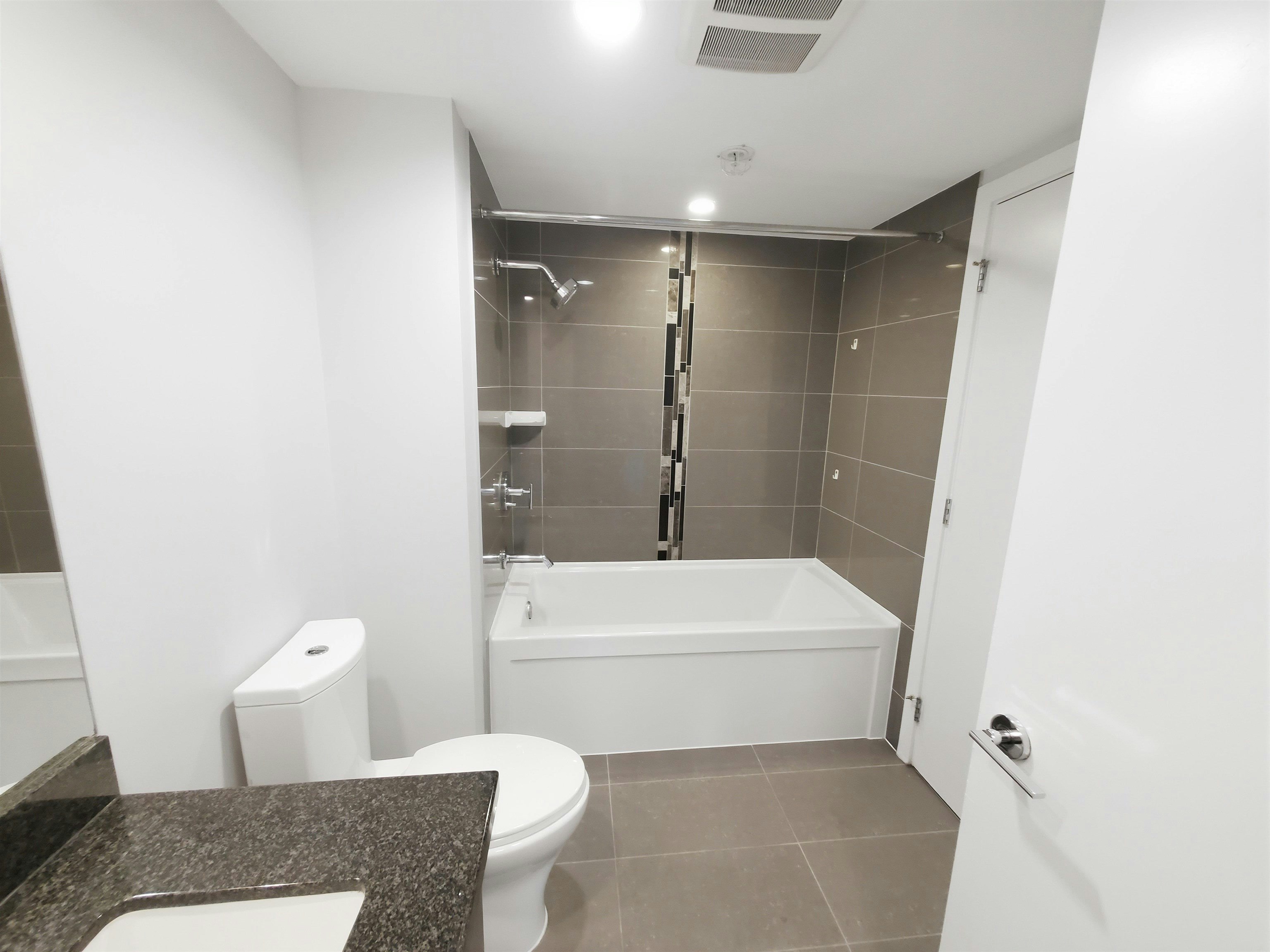 807-2200 Douglas Road, Burnaby, BC, V5C 5A7 - 19