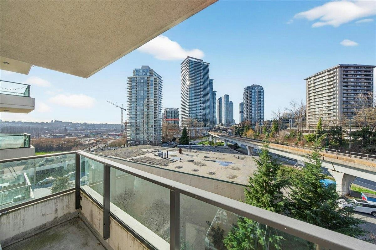 807-2200 Douglas Road, Burnaby, BC, V5C 5A7 - 23