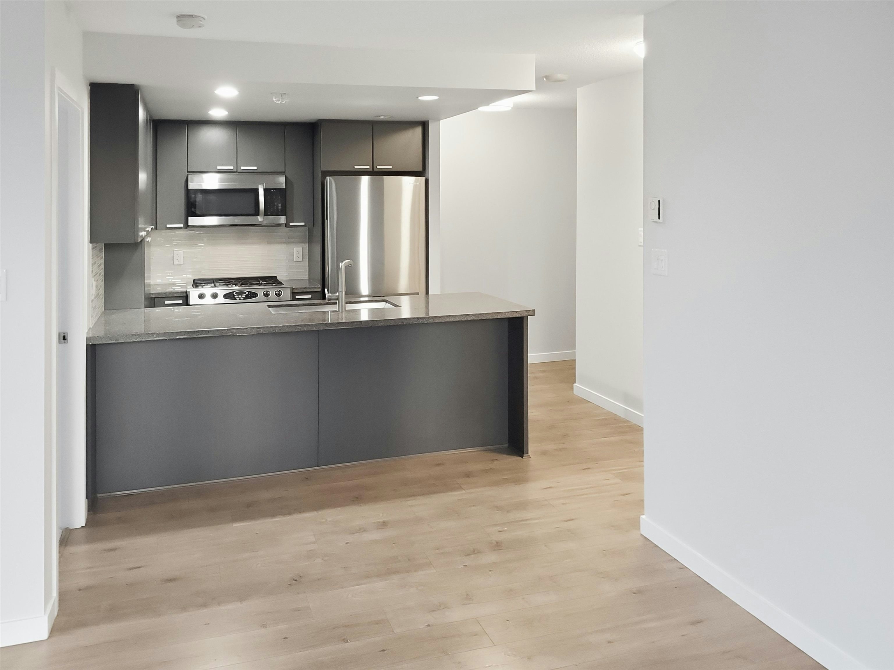 807-2200 Douglas Road, Burnaby, BC, V5C 5A7 - 7