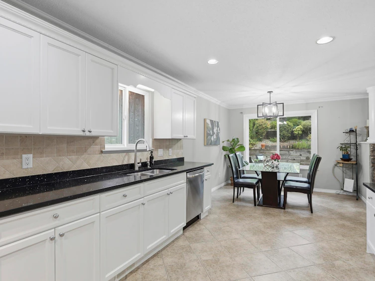 33497 11 Avenue, Mission, BC, V2V 6Z5 - 8