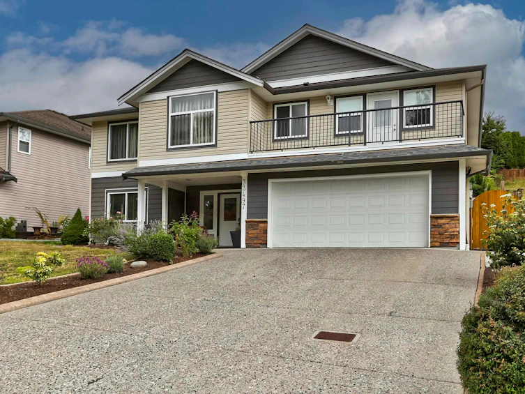 33497 11 Avenue, Mission, BC, V2V 6Z5 - 34