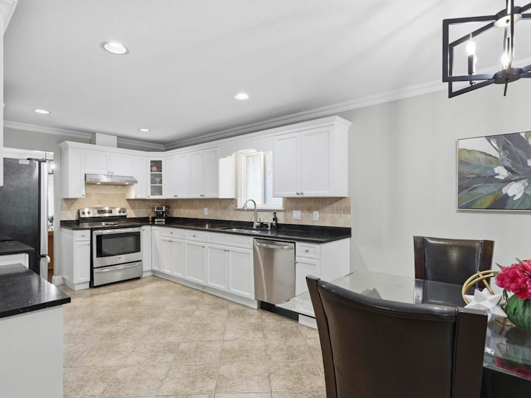 33497 11 Avenue, Mission, BC, V2V 6Z5 - 7
