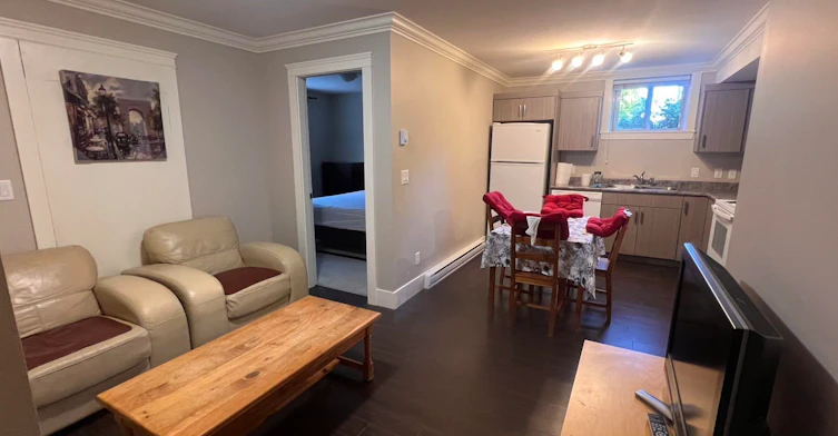 Semi-Basement-1331 Greenbank Crt, Coquitlam, BC, V3E 0K6 - 4