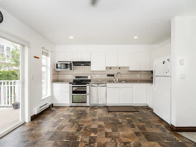 62-6450 199 Street - 3