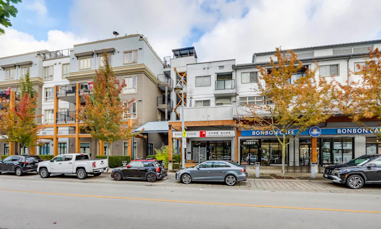 204-6077 London Road