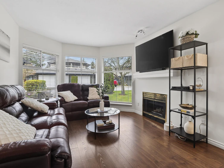 109-16080 82 Avenue, Surrey, BC, V4N 0N6 - 16