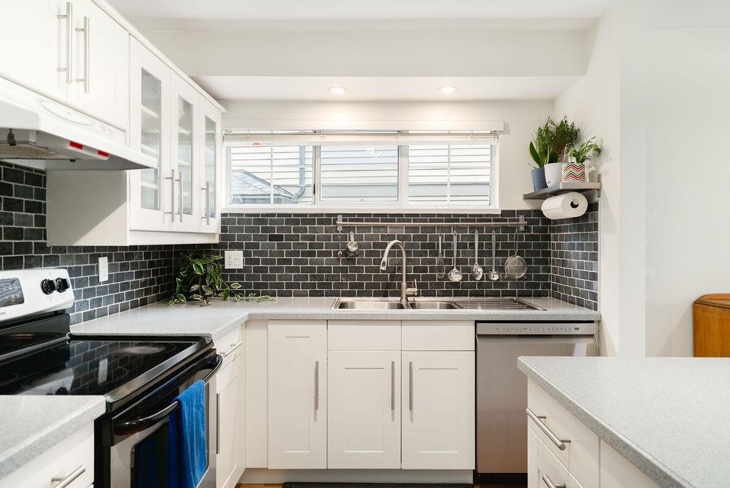 22-795 Noons Creek Drive, Port Moody, BC, V3H 4V4 - 2