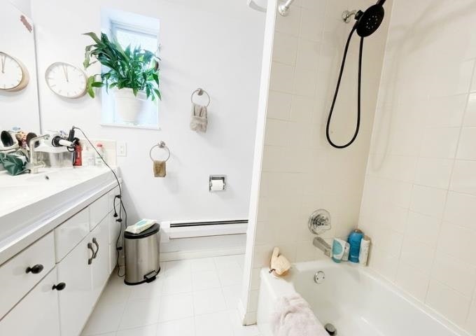 Basement-384 Blue Mountain Street, Coquitlam, BC, V3K 4J8 - 9