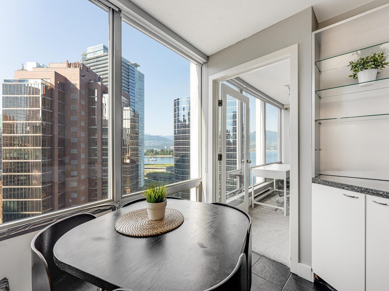 1605-837 W Hastings Street, Vancouver, BC, V6C 3N7 - 5