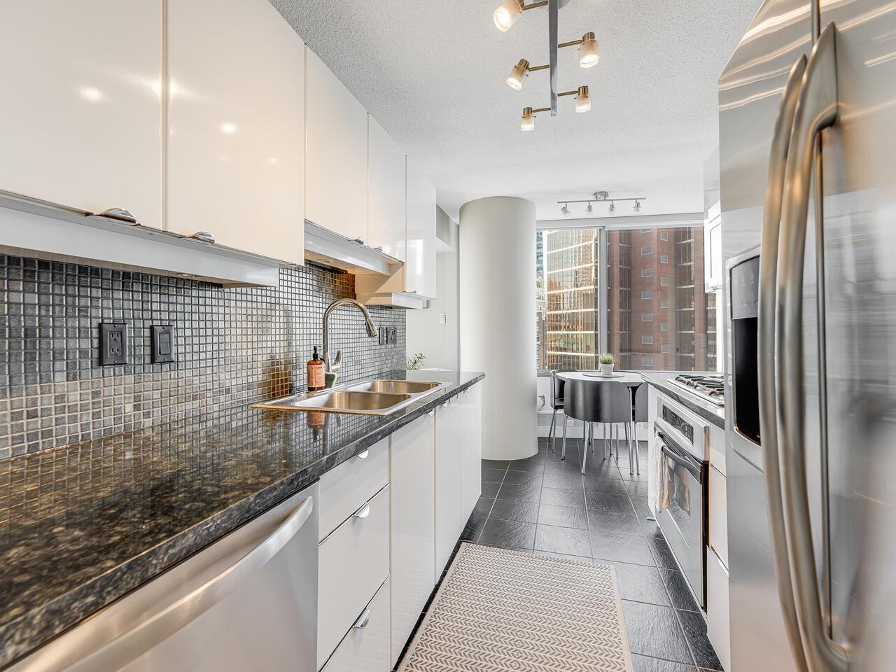 1605-837 W Hastings Street, Vancouver, BC, V6C 3N7 - 18