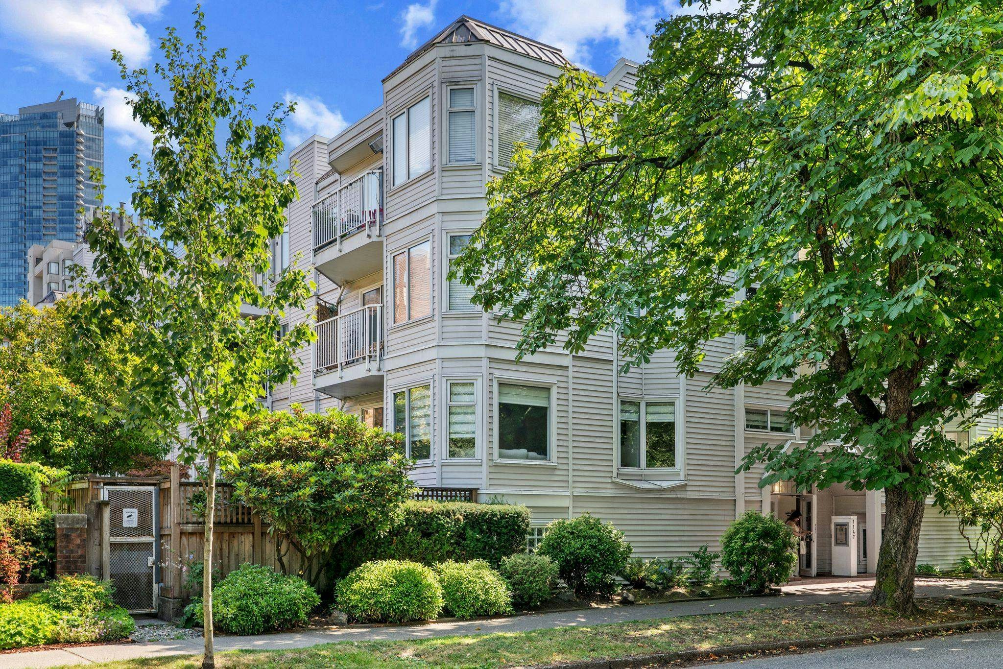 106-1147 Nelson Street, Vancouver, BC, V6E 1J3