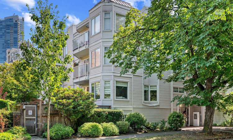 106-1147 Nelson Street