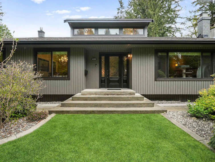 4130 206a Street, Langley, BC, V3A 2C7