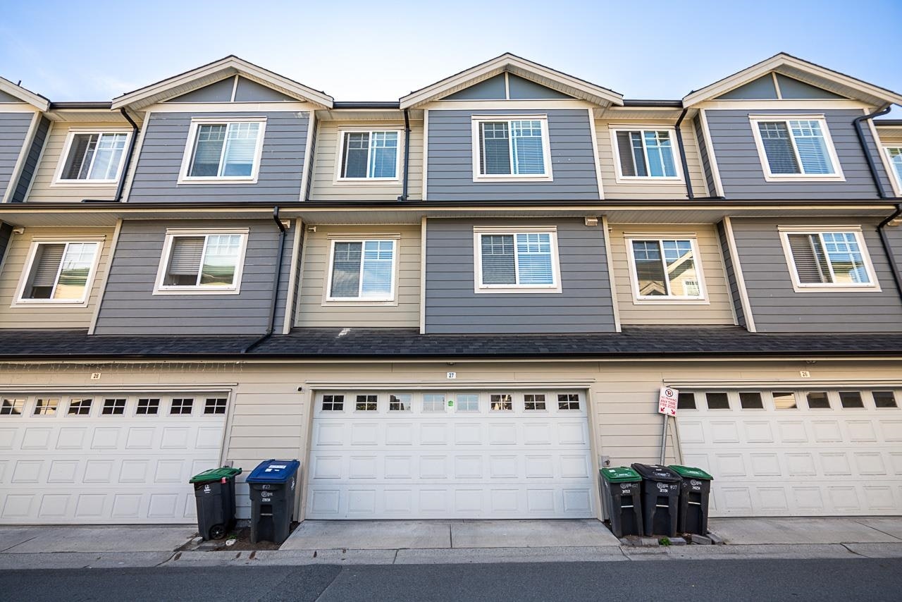 27-13898 64 Avenue, Surrey, BC, V3W 1L6