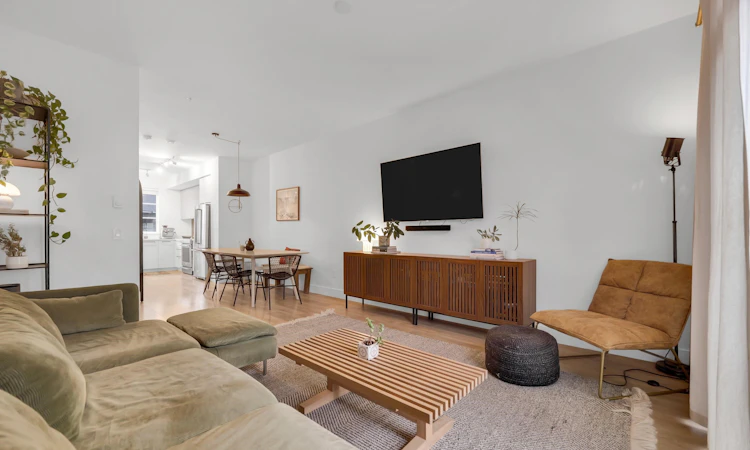1379 Marinaside Place