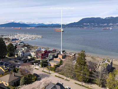 3513 Point Grey Road - 5