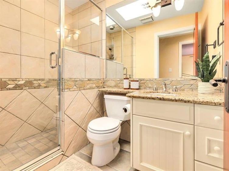 13315 25 Avenue, Surrey, BC, V4P 1Y6 - 25
