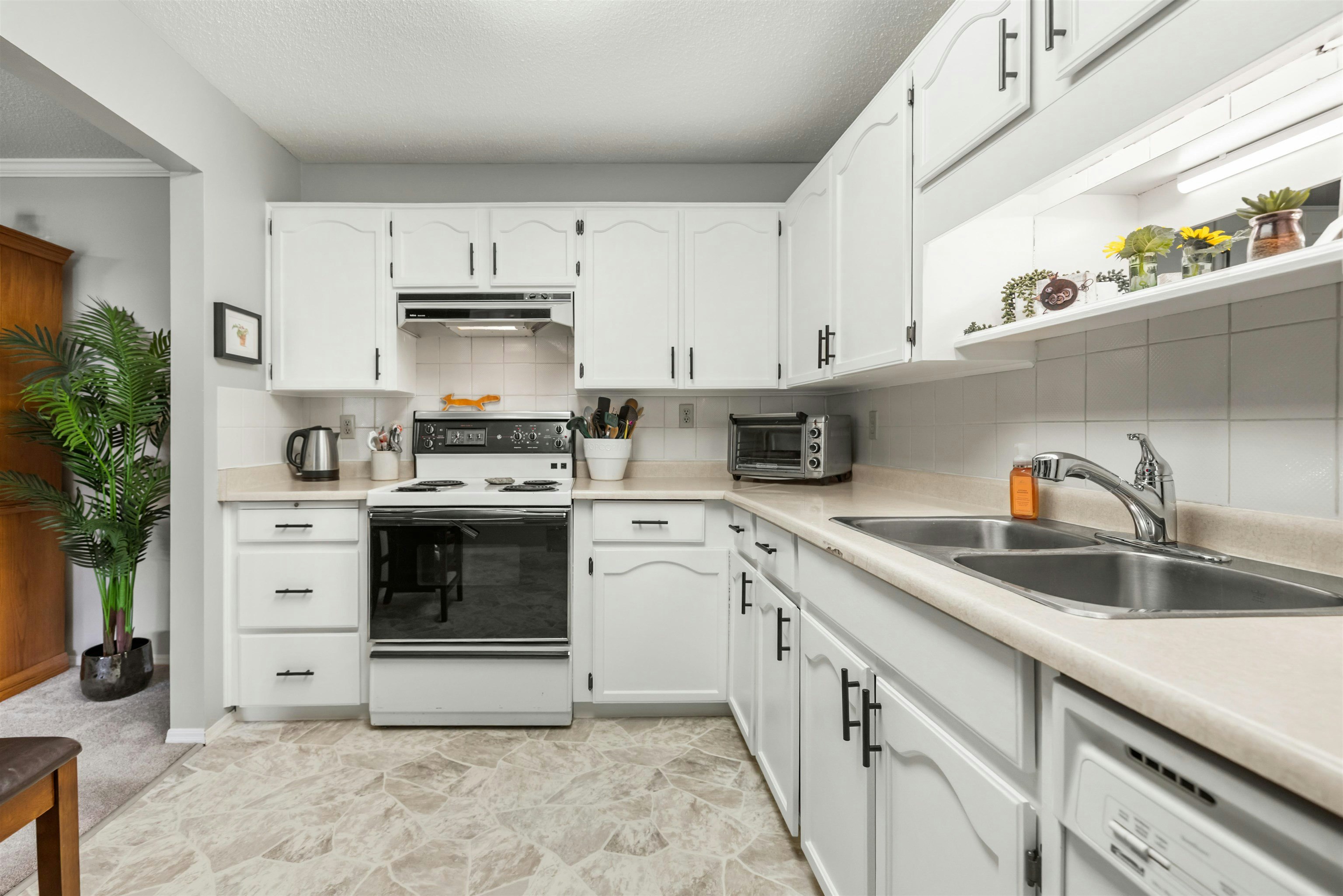 114-31850 Union Avenue, Abbotsford, BC, V2T 4V2 - 4