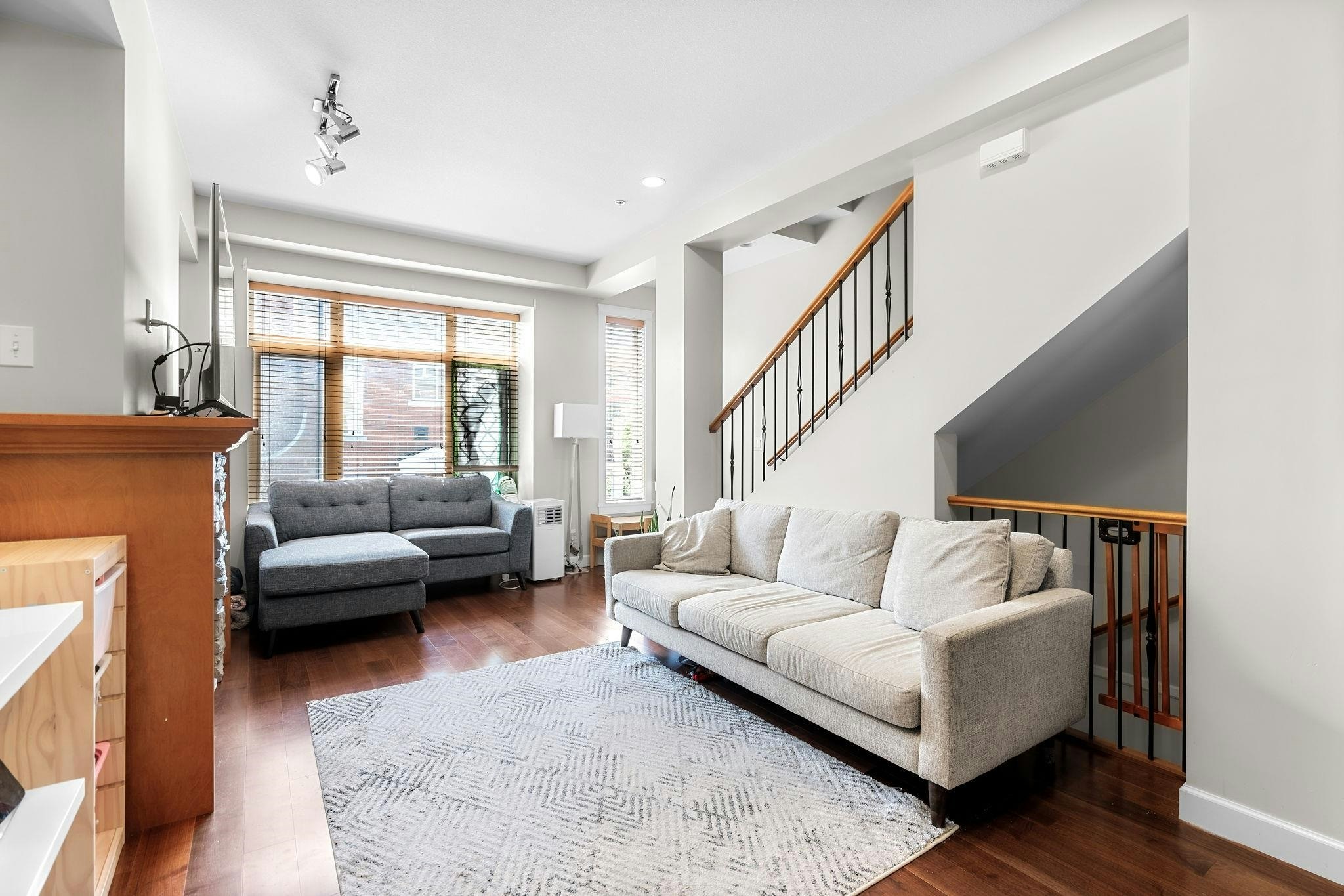 112-20738 84 Avenue - 5