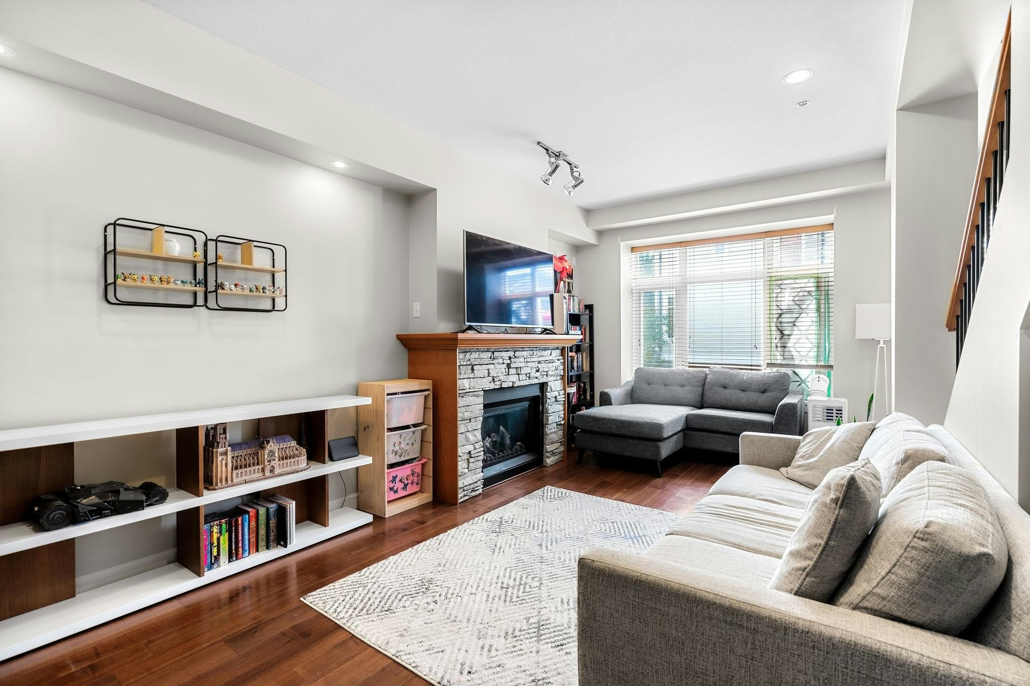 112-20738 84 Avenue - 3
