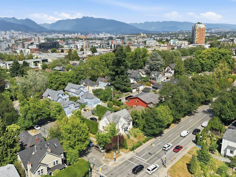 93 W 12th Avenue, Vancouver, BC, V5Y 1T4 - 3