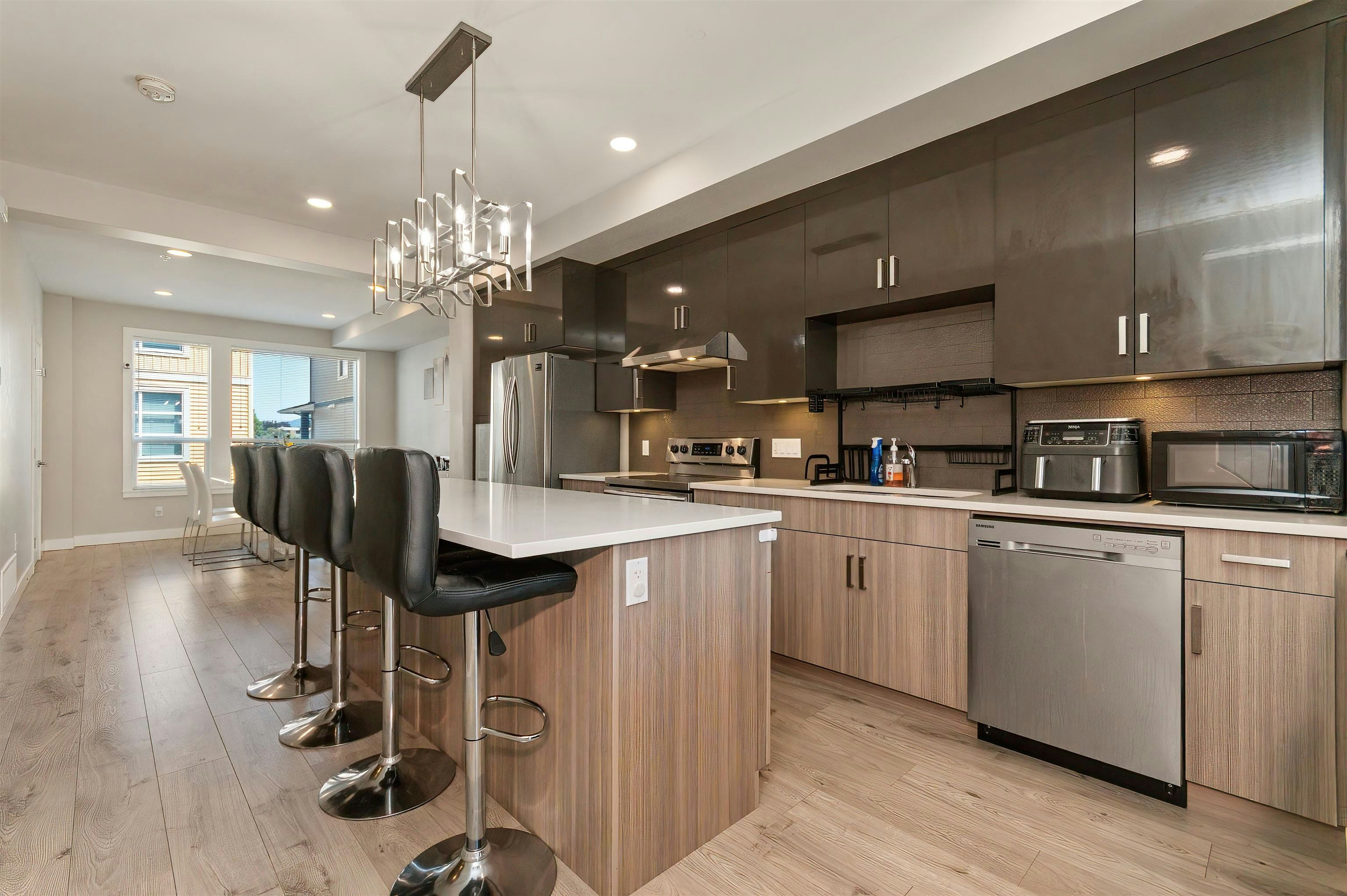 107-8413 Midtown Way - 5