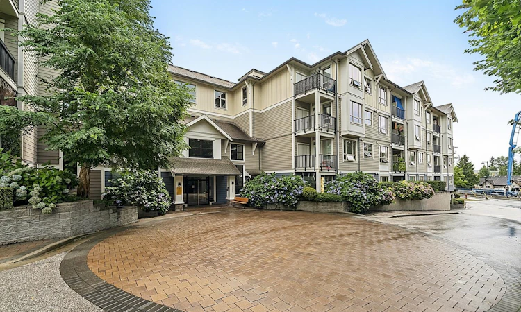 411-13897 Fraser Highway