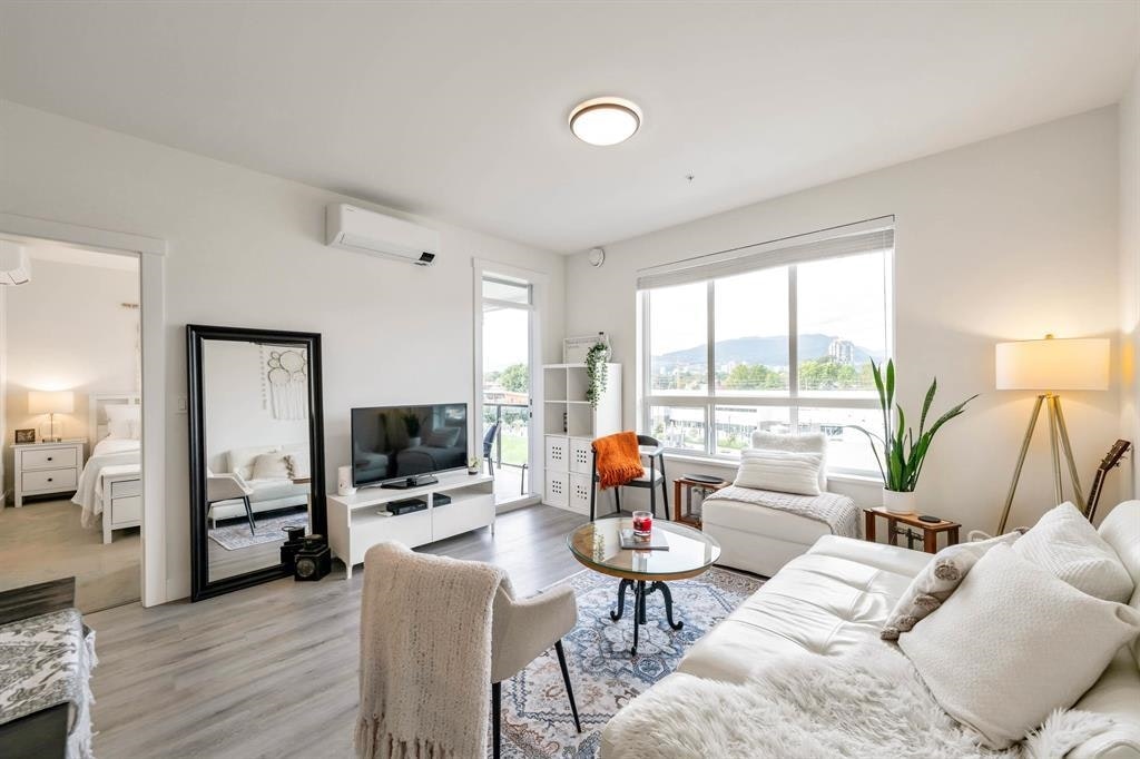 2506-2180 Kelly Avenue - 5