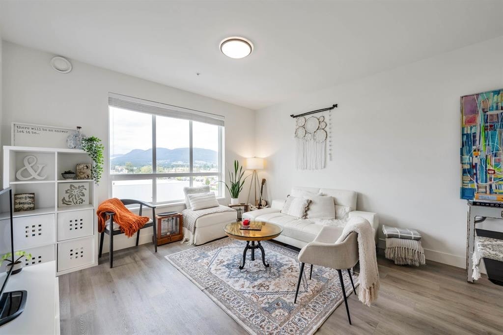 2506-2180 Kelly Avenue - 4
