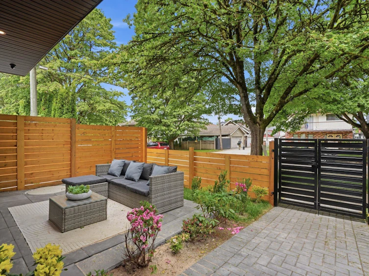 1-2438 E 20th Avenue, Vancouver, BC, V5M 2T6 - 2