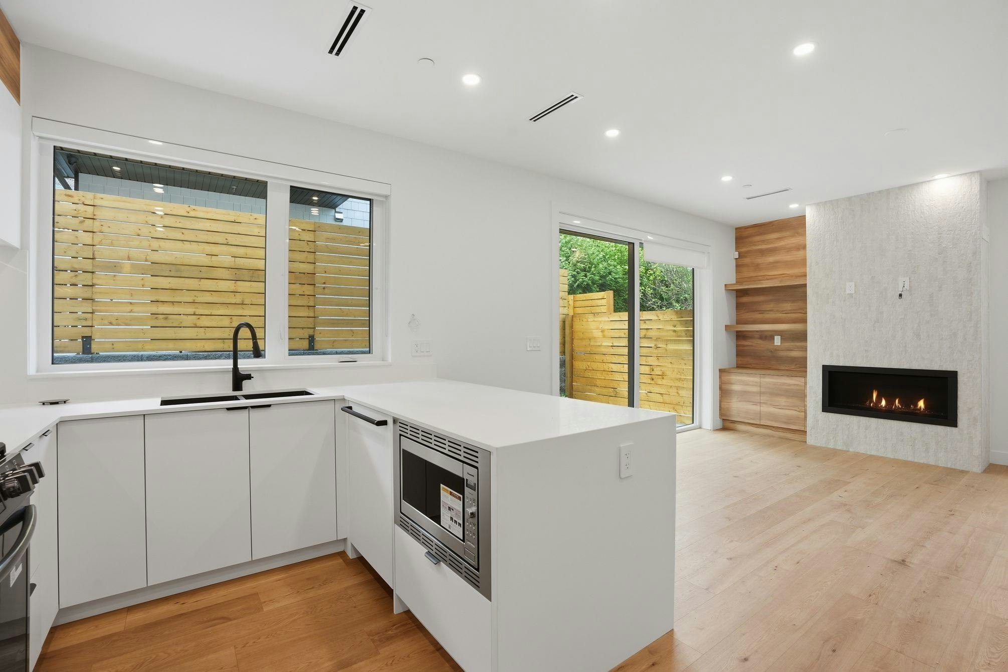 2-2438 E 20th Avenue, Vancouver, BC, V5M 2T6 - 3