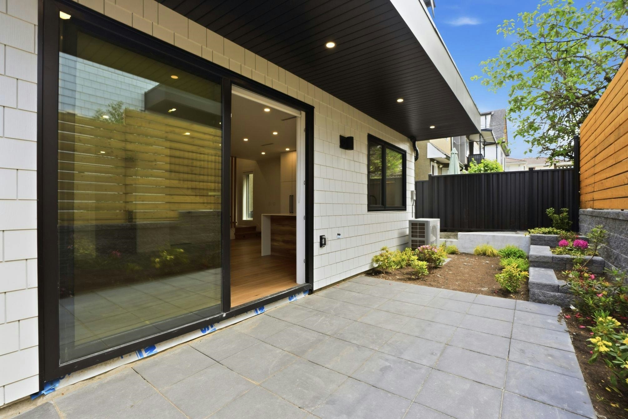 2-2438 E 20th Avenue, Vancouver, BC, V5M 2T6 - 23