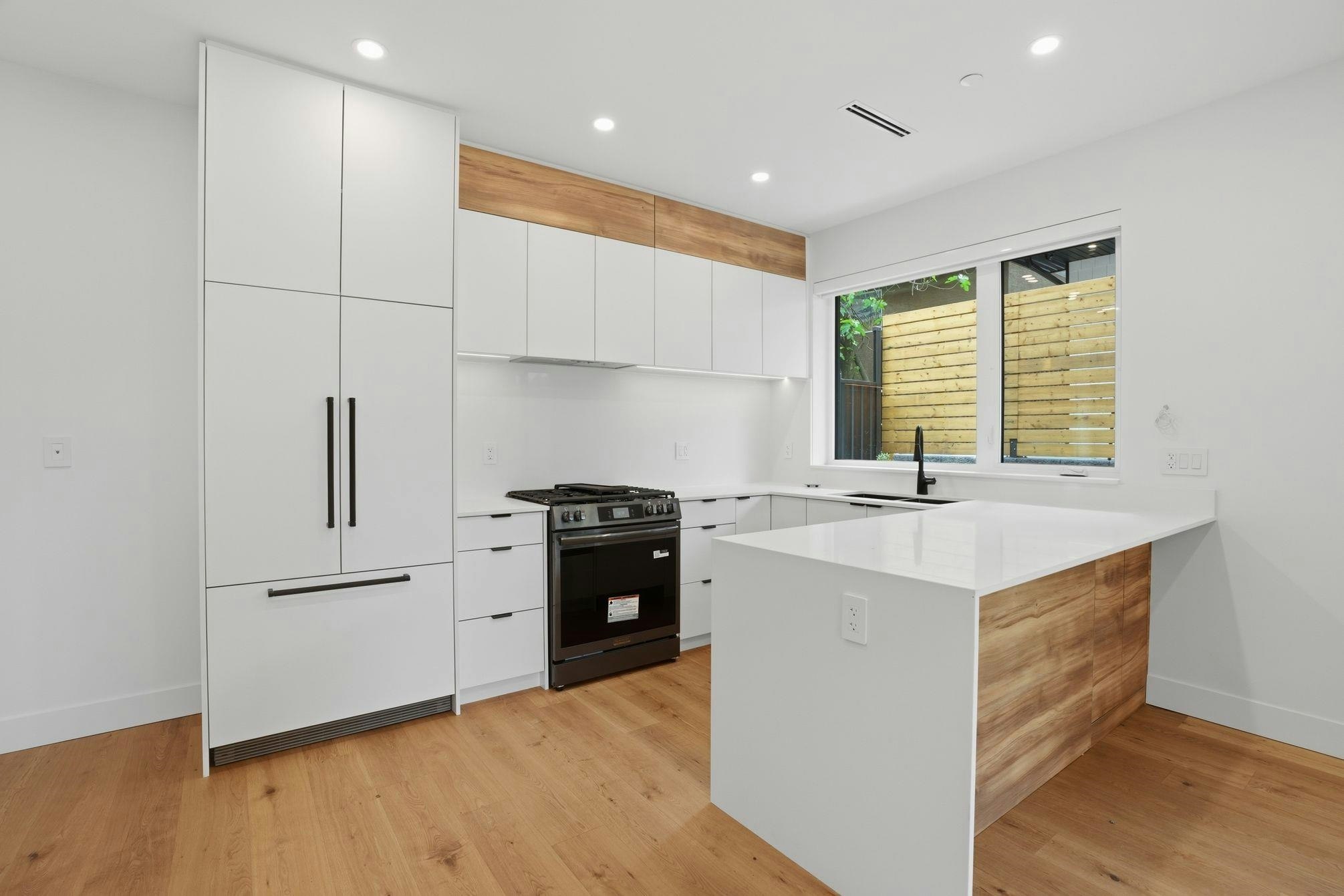 2-2438 E 20th Avenue, Vancouver, BC, V5M 2T6 - 4