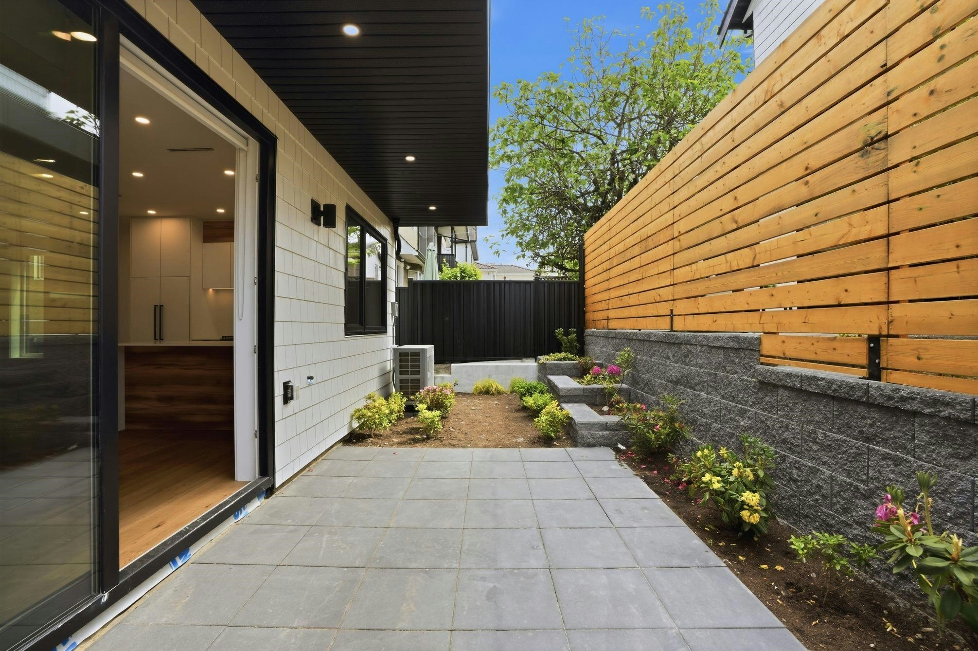 2-2438 E 20th Avenue, Vancouver, BC, V5M 2T6 - 25
