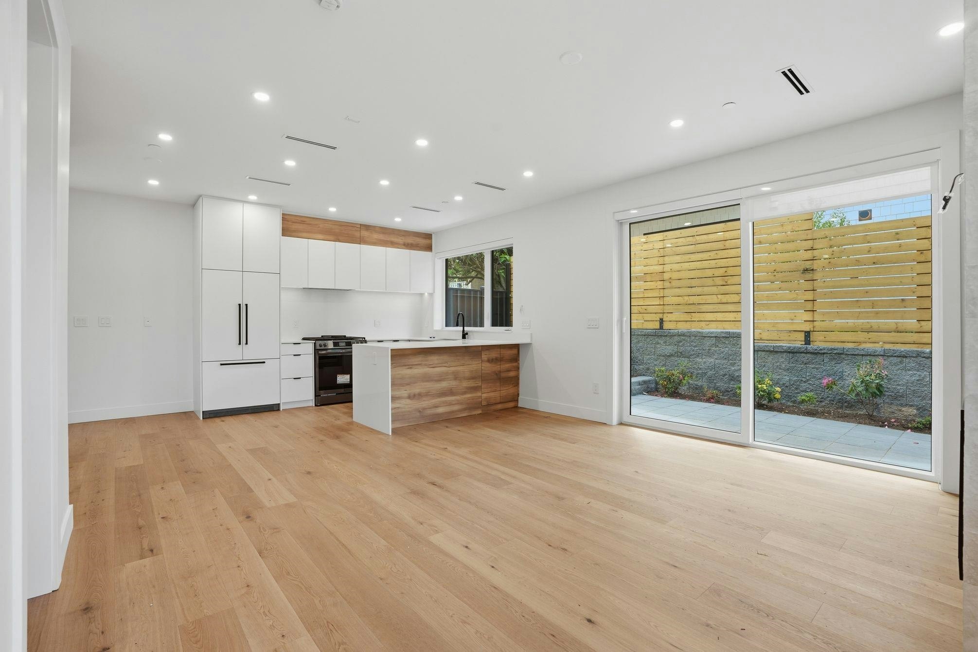 2-2438 E 20th Avenue, Vancouver, BC, V5M 2T6 - 2