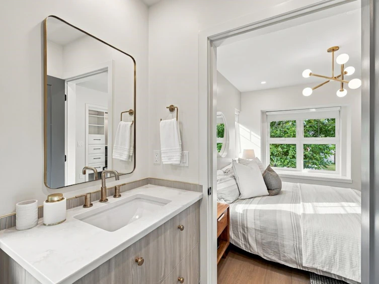 3206 E Georgia Street, Vancouver, BC, V5K 2L3 - 19
