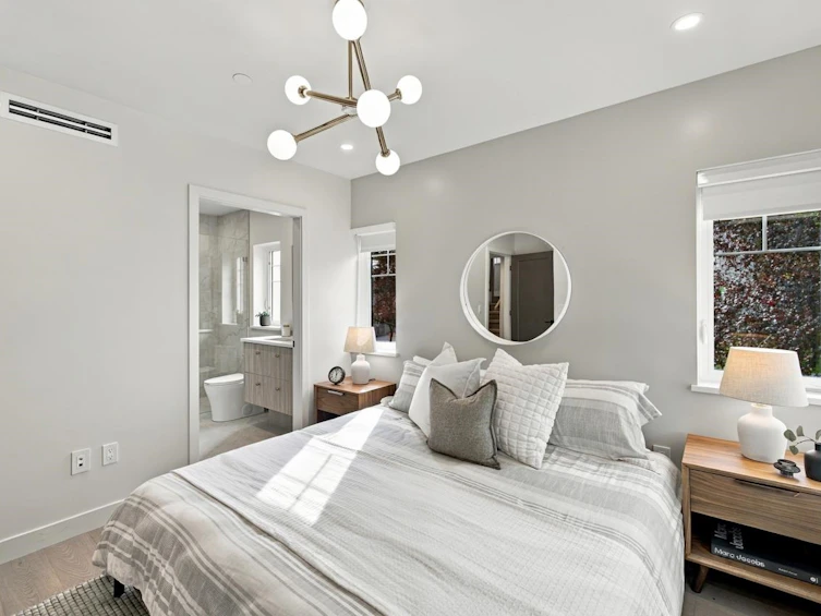 3206 E Georgia Street, Vancouver, BC, V5K 2L3 - 17