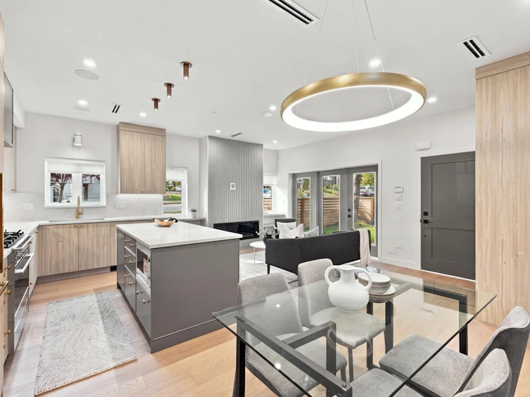 3206 E Georgia Street, Vancouver, BC, V5K 2L3 - 10