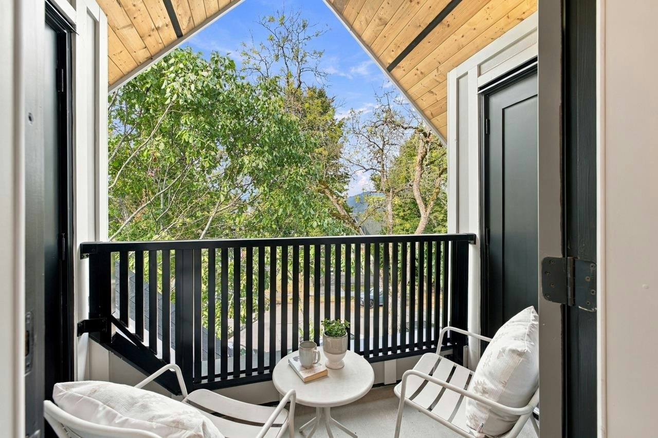 3206 E Georgia Street, Vancouver, BC, V5K 2L3 - 27