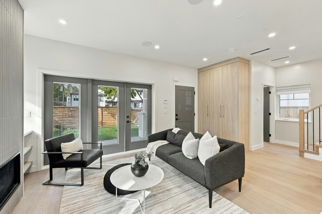 3206 E Georgia Street - 5