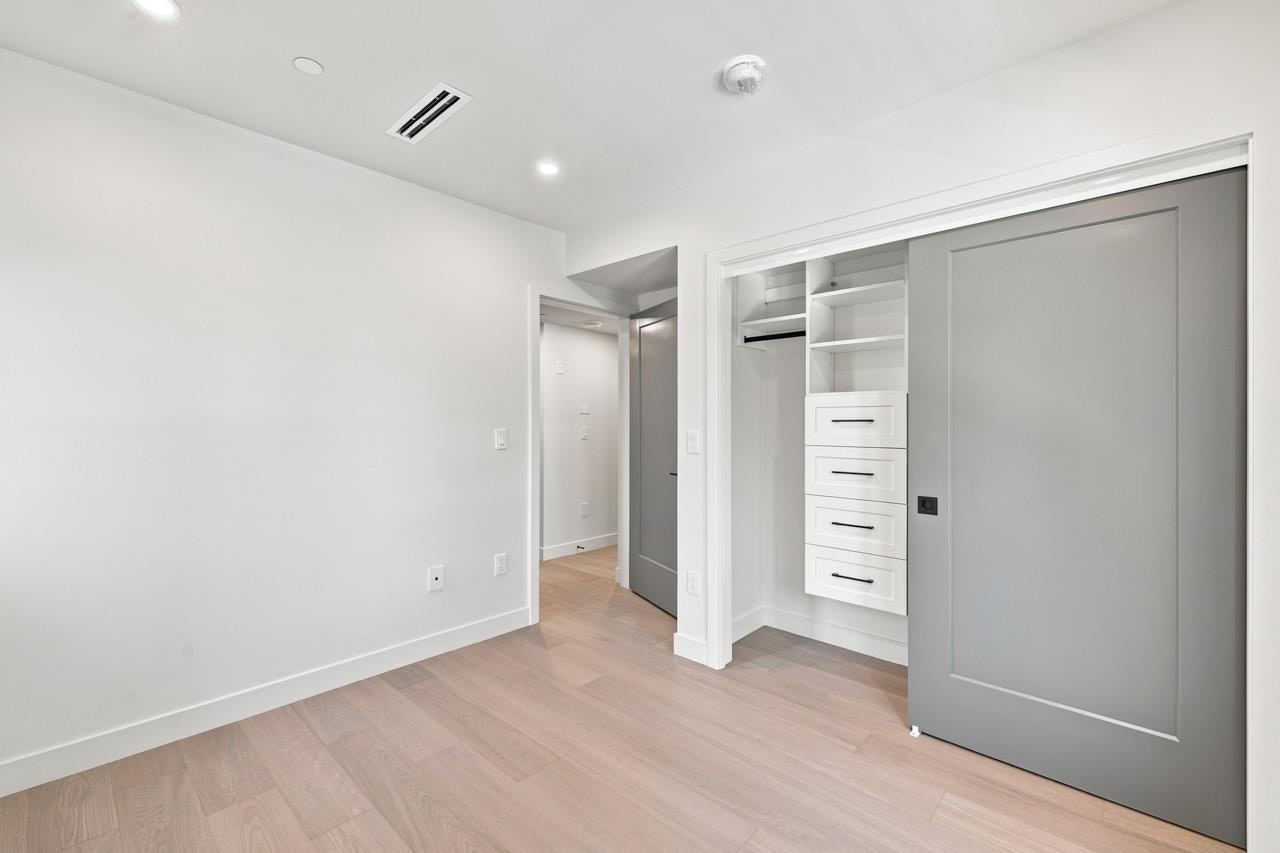 3206 E Georgia Street, Vancouver, BC, V5K 2L3 - 24