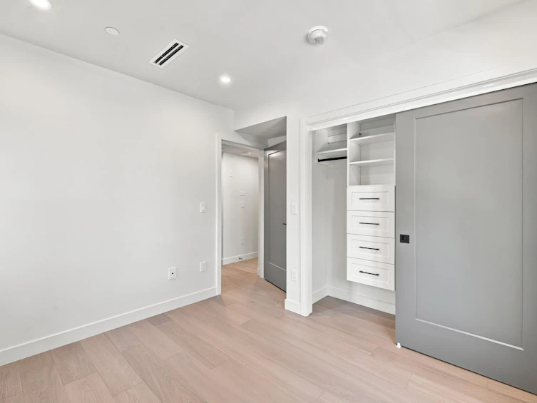 3206 E Georgia Street, Vancouver, BC, V5K 2L3 - 24