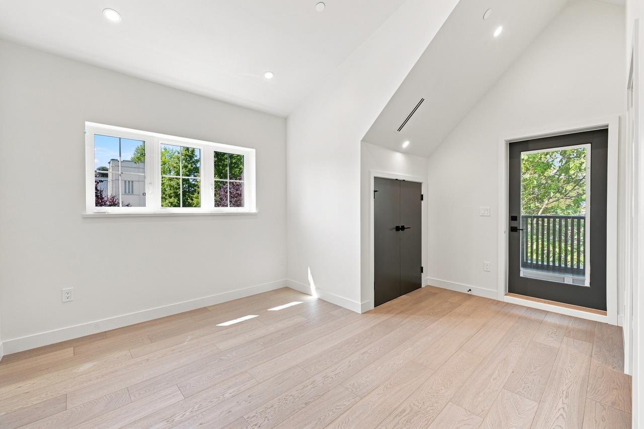 3206 E Georgia Street, Vancouver, BC, V5K 2L3 - 27