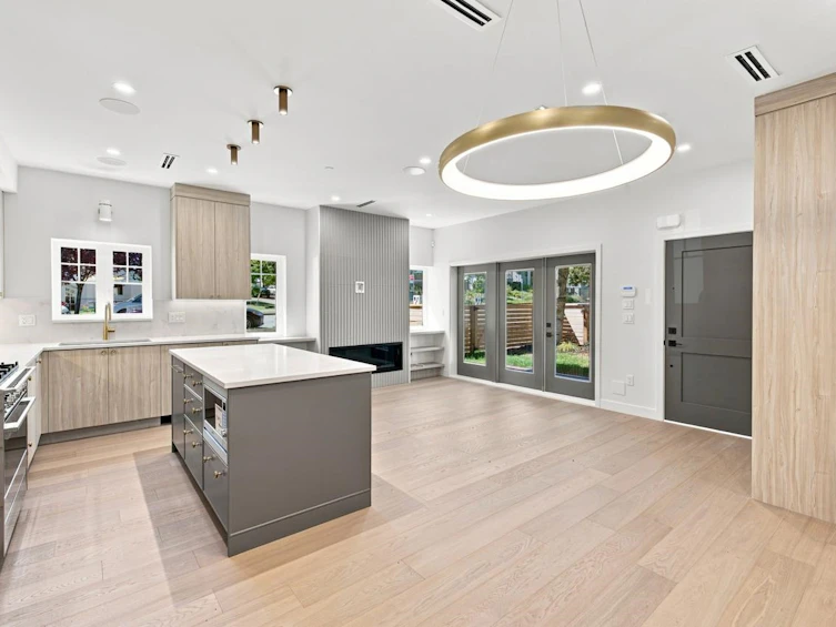 3206 E Georgia Street, Vancouver, BC, V5K 2L3 - 11