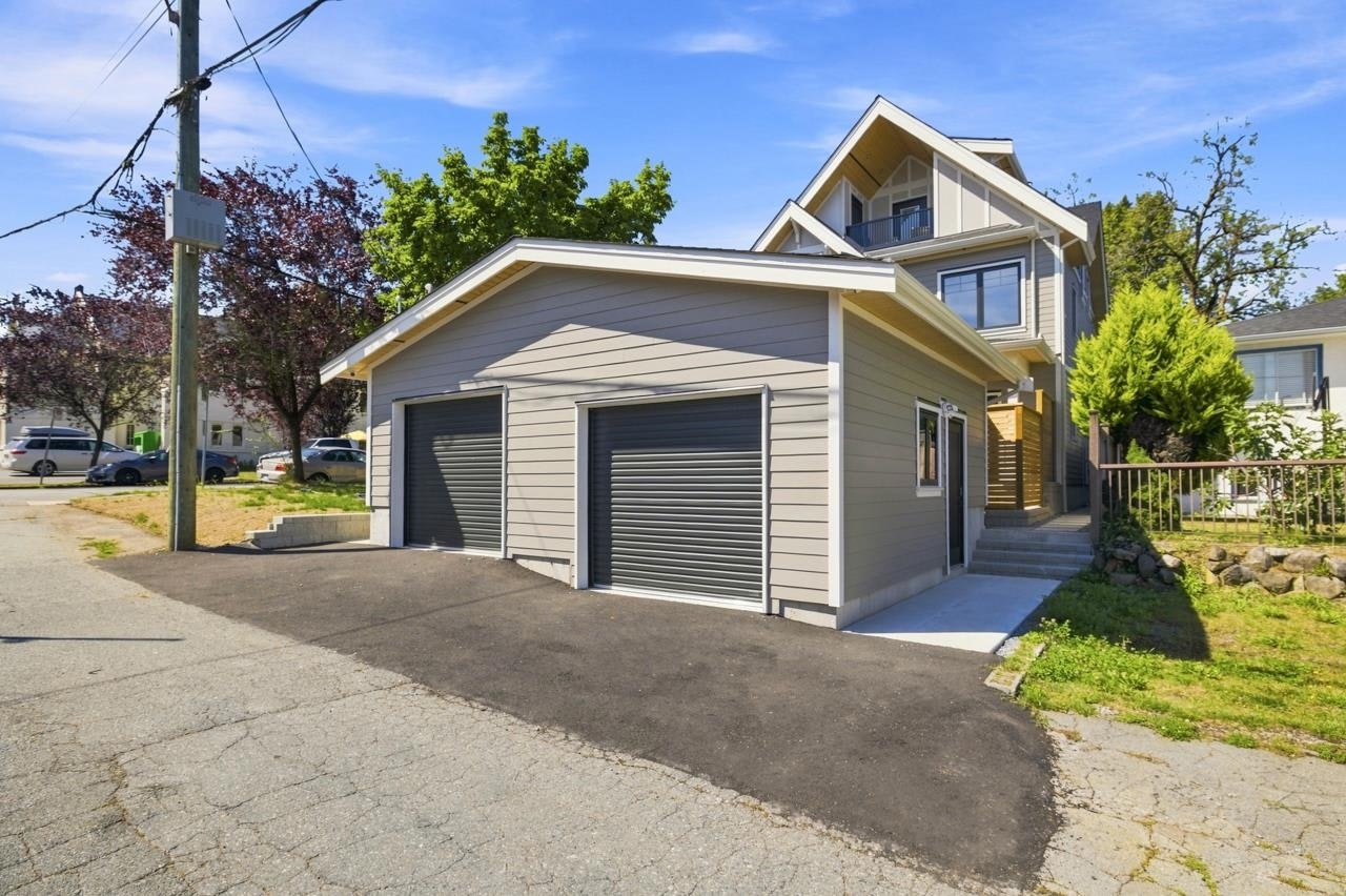 3206 E Georgia Street, Vancouver, BC, V5K 2L3 - 33