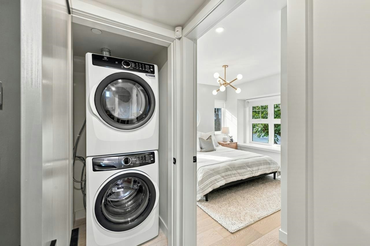 3206 E Georgia Street, Vancouver, BC, V5K 2L3 - 23