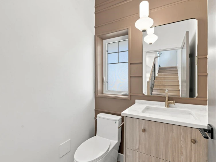 3206 E Georgia Street, Vancouver, BC, V5K 2L3 - 16