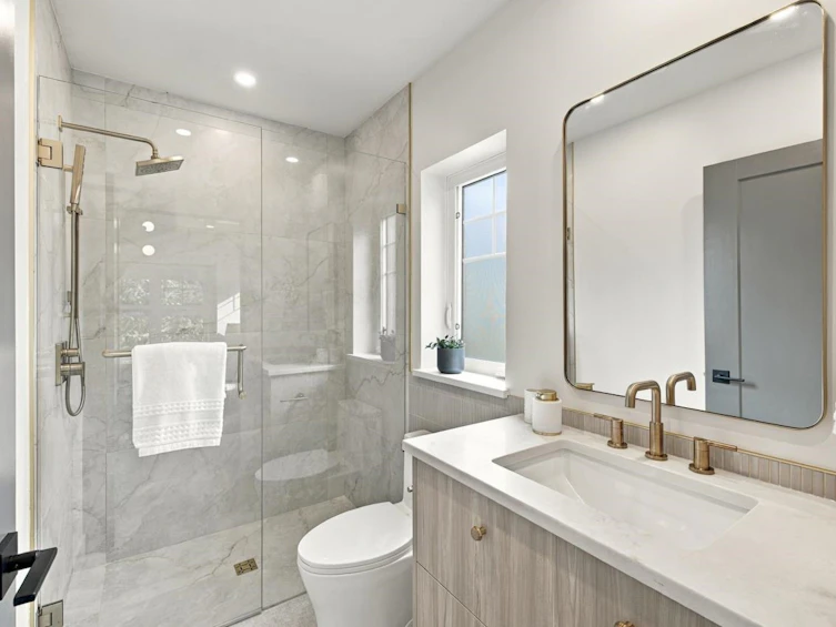 3206 E Georgia Street, Vancouver, BC, V5K 2L3 - 18