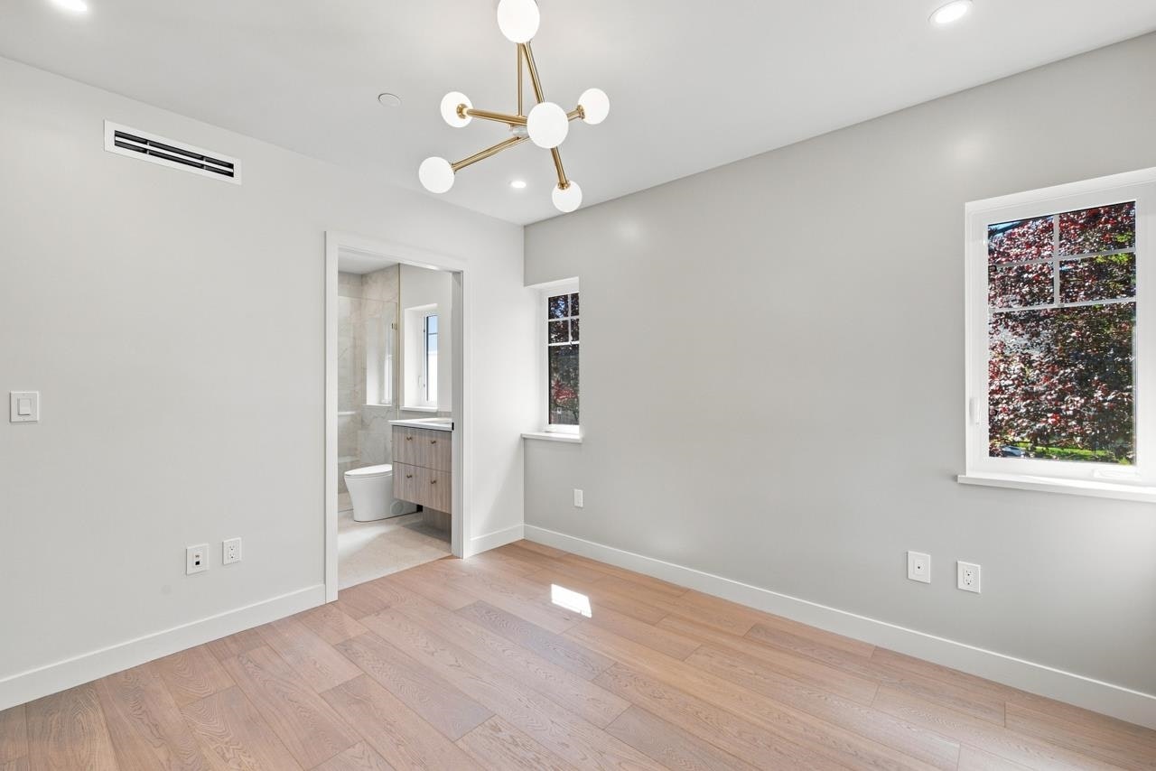 3206 E Georgia Street, Vancouver, BC, V5K 2L3 - 19